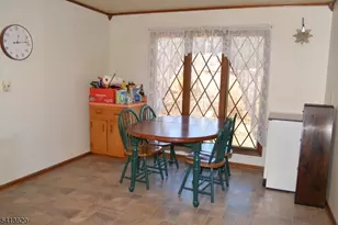 23 Phillips Pl, Green Brook Township, NJ 08812 - Photo 4