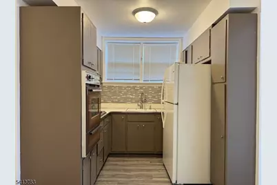 322 Franklin Avenue #B, Belleville, NJ 07109 - Photo 4