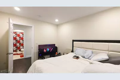 7 Maple St, Bloomfield, NJ 07003 - Photo 6