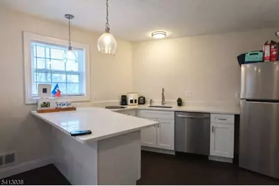 7 Maple St, Bloomfield, NJ 07003 - Photo 4