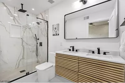 118 Webster Ave, Jersey City, NJ 07307 - Photo 16