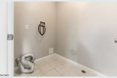 18 E Kinney St, Newark, NJ 07102 - Photo 14