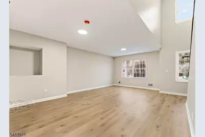 18 E Kinney St, Newark, NJ 07102 - Photo 6