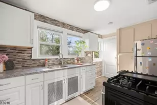 74 Hughes St, Maplewood, NJ 07040 - Photo 8