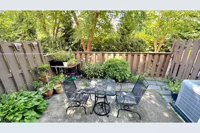 52 Cambridge Ct, Madison, NJ 07940 - Photo 20