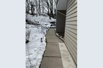15 South Ct, Union Township, NJ 08809 - Photo 2