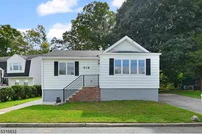 516 Riverdale Blvd, Pompton Lakes, NJ 07442 - Photo 2