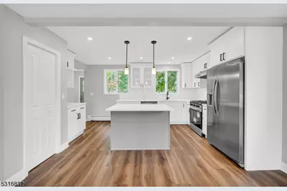 516 Riverdale Blvd, Pompton Lakes, NJ 07442 - Photo 8