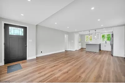 516 Riverdale Blvd, Pompton Lakes, NJ 07442 - Photo 6