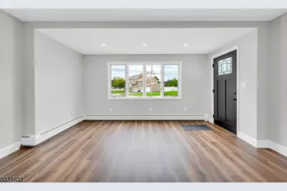 516 Riverdale Blvd, Pompton Lakes, NJ 07442 - Photo 4