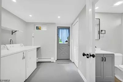 516 Riverdale Blvd, Pompton Lakes, NJ 07442 - Photo 42