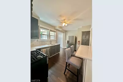 106 Clarendon Pl, Hackensack, NJ 07601 - Photo 2