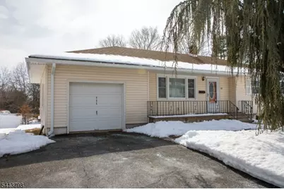 711 Brooklyn Ave, Raritan, NJ 08869 - Photo 2