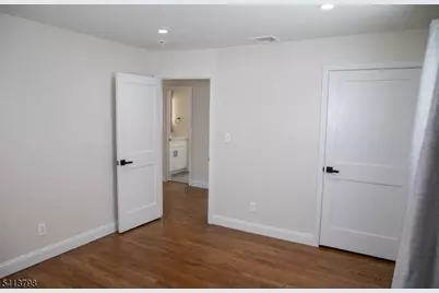 711 Brooklyn Ave, Raritan, NJ 08869 - Photo 28