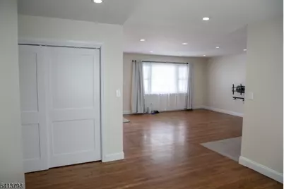 711 Brooklyn Ave, Raritan, NJ 08869 - Photo 18