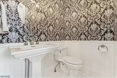 1532 Long Meadow, Mountainside, NJ 07092 - Photo 14