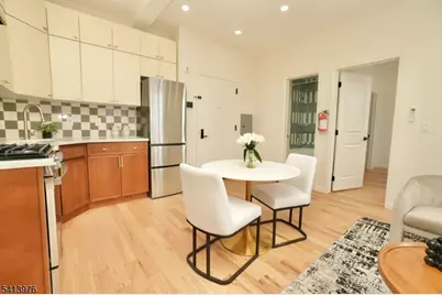 15 Palisade Ave Unit #4, Bogota, NJ 07603 - Photo 6