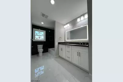 240 Atlantic Dr, Parsippany, NJ 07054 - Photo 20