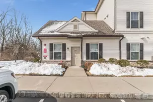 101 Altra Rd, Raritan Township, NJ 08822 - Photo 16