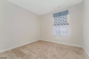 101 Altra Rd, Raritan Township, NJ 08822 - Photo 6