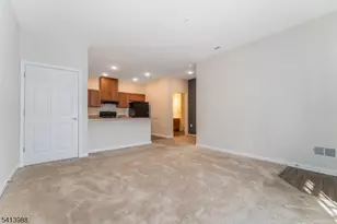 101 Altra Rd, Raritan Township, NJ 08822 - Photo 4