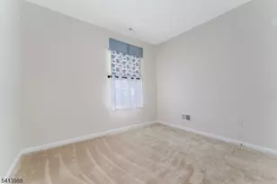 101 Altra Rd, Raritan Township, NJ 08822 - Photo 14