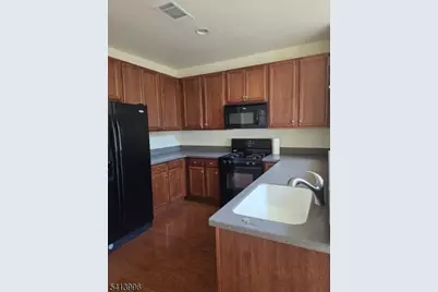 2411 Ramapo Ct, Riverdale, NJ 07457 - Photo 1