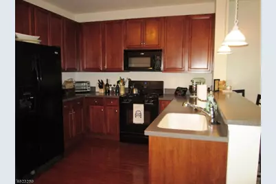 2411 Ramapo Ct, Riverdale, NJ 07457 - Photo 2