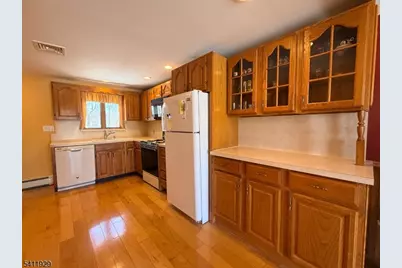 32 Clayton Rd, West Milford, NJ 07421 - Photo 6