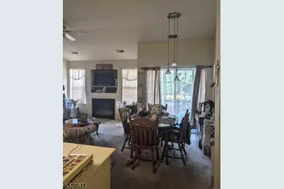 870 Honeybrook Cir, Lopatcong Township, NJ 08886 - Photo 8