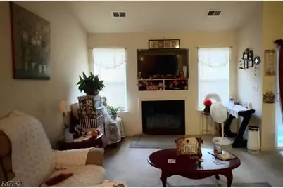 870 Honeybrook Cir, Lopatcong Township, NJ 08886 - Photo 6