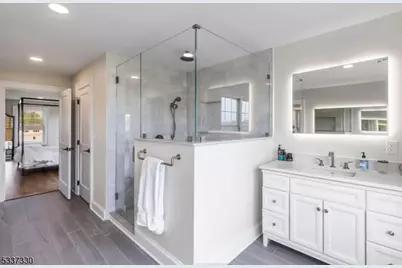 134 Hillsborough Rd, Hillsborough Township, NJ 08844 - Photo 24