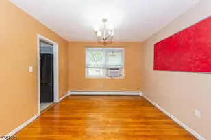 98 Browertown Rd, Little Falls Township, NJ 07424 - Photo 12