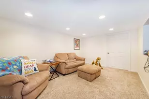 7 Chestnut St, Washington Township, NJ 07853 - Photo 38