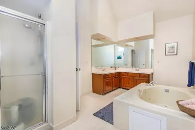 7 Chestnut St, Washington Township, NJ 07853 - Photo 28