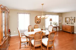 40 Chanda Ct, Clifton, NJ 07012 - Photo 8