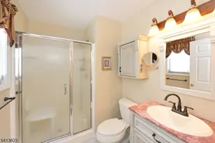 40 Chanda Ct, Clifton, NJ 07012 - Photo 14