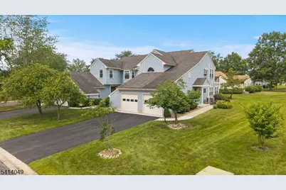 20C Dorchester Dr, Monroe Township, NJ 08831 - Photo 2