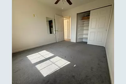 18 Ashley Ct, Hawthorne, NJ 07506 - Photo 8