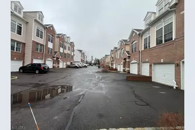 18 Ashley Ct, Hawthorne, NJ 07506 - Photo 10