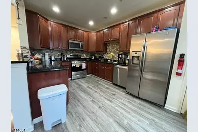 18 Ashley Ct, Hawthorne, NJ 07506 - Photo 14