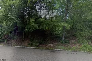 26 S Glen Rd, Kinnelon, NJ 07405 - Photo 1