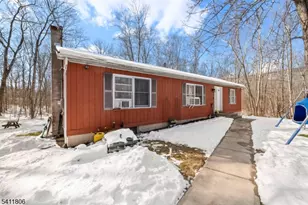 191 Millbrook Rd, Hardwick Township, NJ 07825 - Photo 26