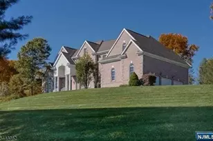 6 Trout Brook Ct, Chester, NJ 07930 - Photo 1