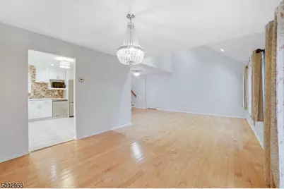 7 Hancock Ct, Montville Township, NJ 07045 - Photo 6