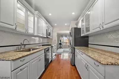 45 Cobblestone Ter, Montville Township, NJ 07045 - Photo 6