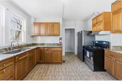 15 E Highland Ave #1, East Orange, NJ 07018 - Photo 12