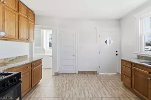 15 E Highland Ave, East Orange, NJ 07018 - Photo 14