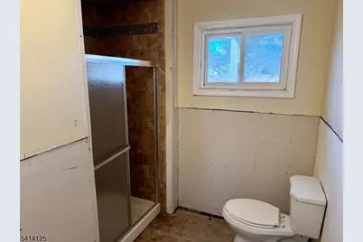 25-27 Newark Pompton Tpke, Wayne, NJ 07470 - Photo 18