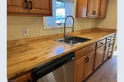 44 Oak St, Hamburg, NJ 07419 - Photo 12